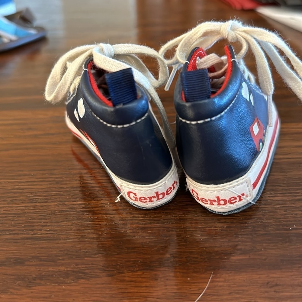 🎈🎈 3 pair of shoes all size 3-6 month. One Disney, 1 Gerber, one Child of Mine - Picture 11 of 12